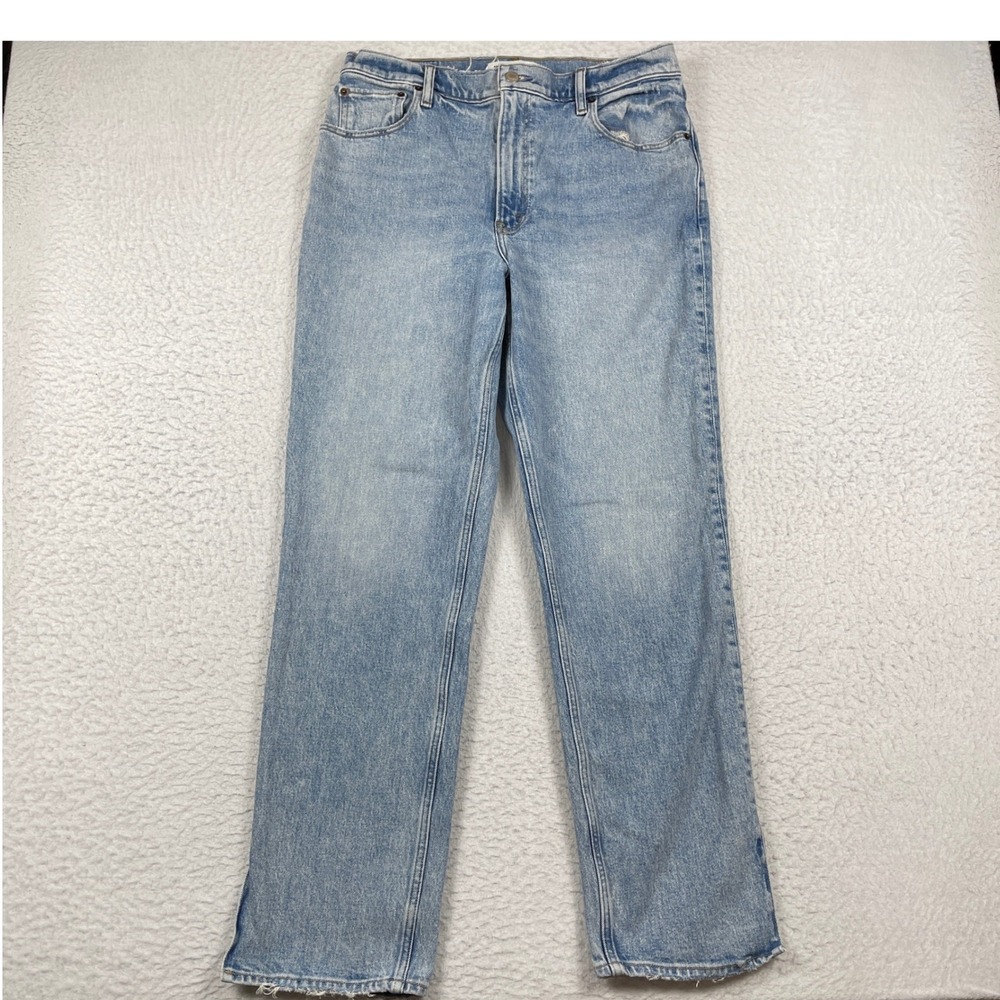 Abercrombie & Fitch 90s Straight Jeans Womens 31/12 Light Wash Slit Hem Denim
